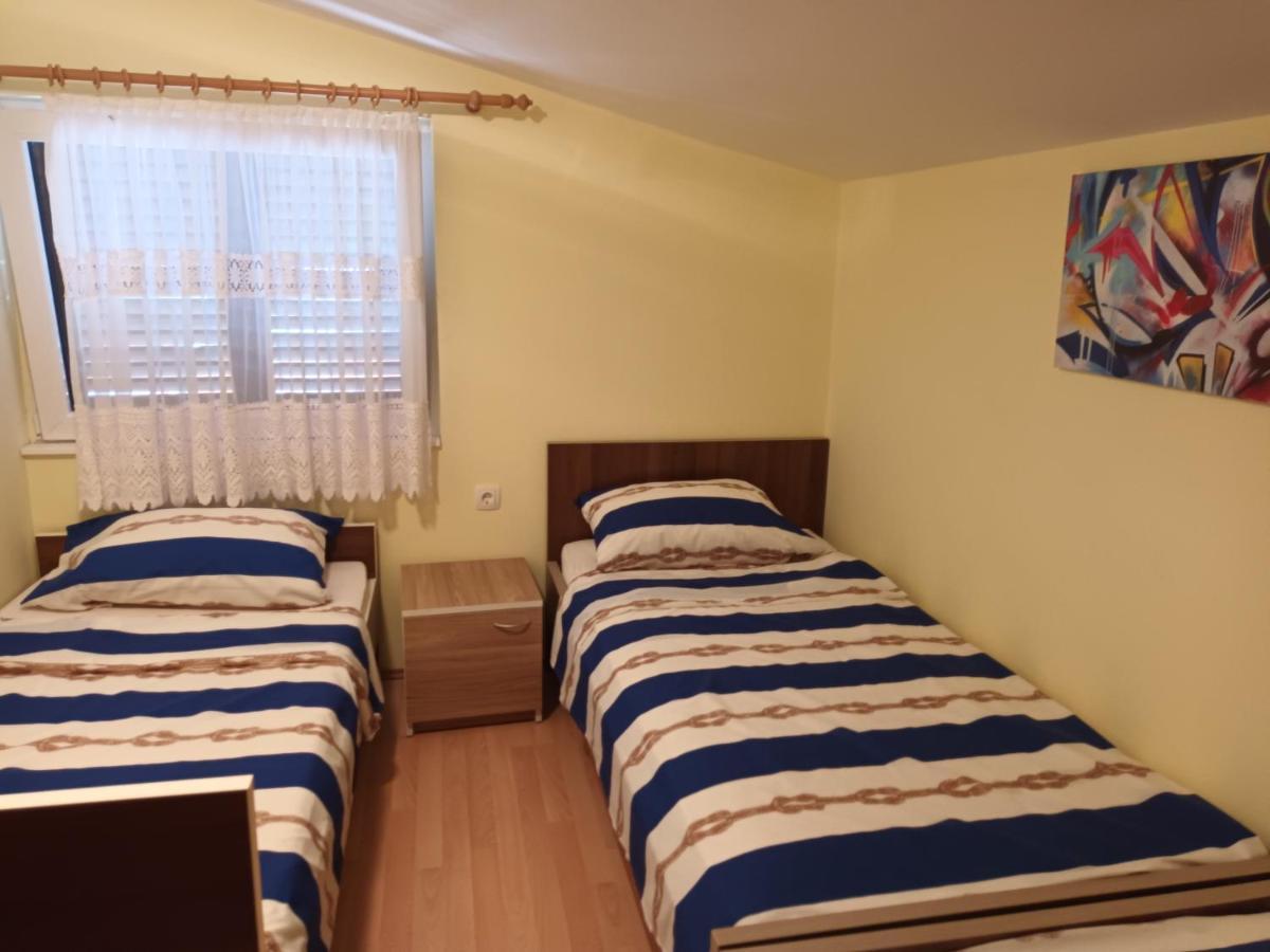 Apartman Zlata Vir Exterior foto