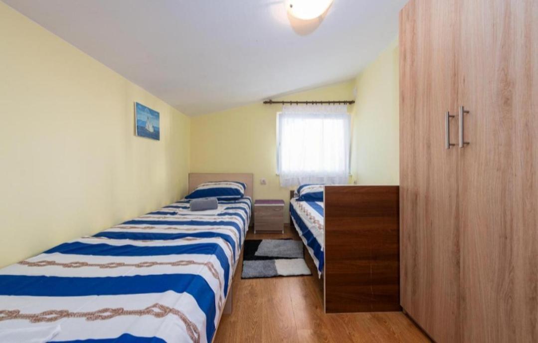 Apartman Zlata Vir Exterior foto